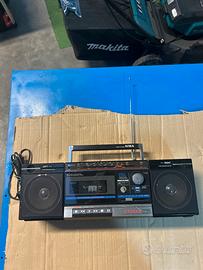 Radio Aiwa CS240 vintage funziona solo la radio