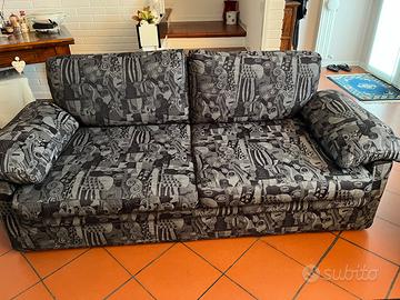 Divano tre posti usato
