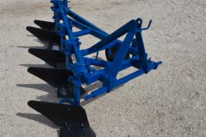 trattore Aratro 5vomeri regolabile 