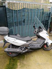 Kymco 300 per ricambi 