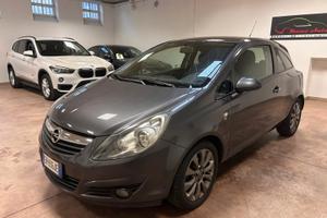 Opel Corsa 1.2 3 porte b-color