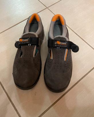 Scarpe da lavoro aperte