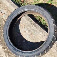 Pneumatico anteriore 120/70 R15