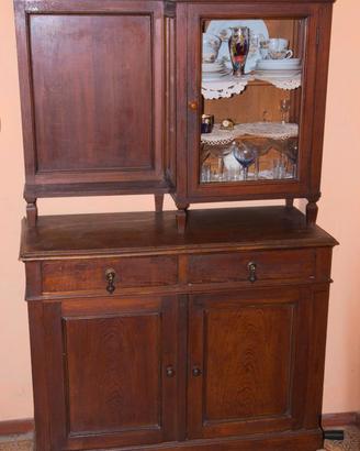 Credenza con vetrinetta primo '900