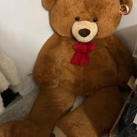 Orso di peluche gigante