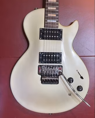 Grassroots Les Paul con Floyd Rose