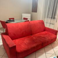 Divano/letto colore rosso