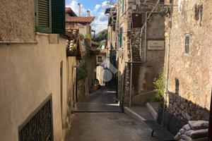 3 LOCALI A OLEVANO ROMANO