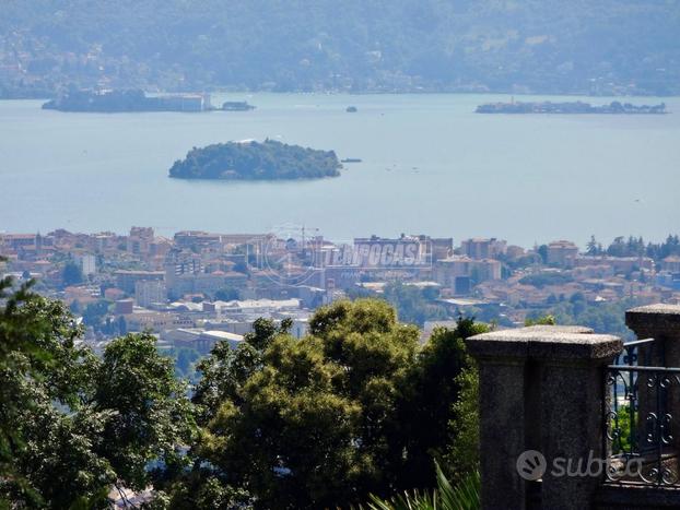 ATTICO con meravigliosa vista lago!