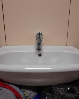 lavabo semi incasso con miscelatore