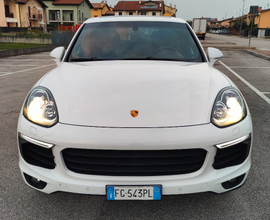 Porsche Cayenne turbo Platinum Edition