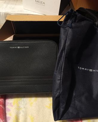 pochette Tommy Hilfiger 