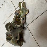 Morsetti per tubi innocenti