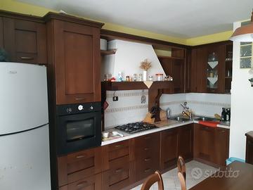 Cucina completa in legno massello