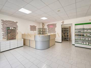 Immobile di 794 m² con più di 5 locali a Limena