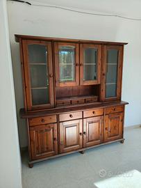 credenza con vetrina arte povera