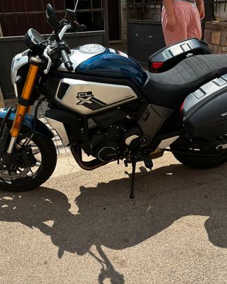 CLX 700 con pochi km