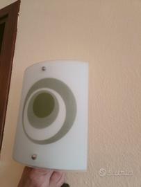 Coppia di applique in vetro satinato bianco 