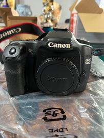 fotocamera reflex digitale Canon EOS 50D.