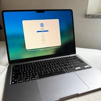 MacBook Air 13” M2 16GB RAM 256GB SSD