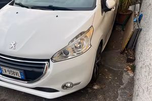 Peugeot 208 1.6 e-HDi 92 CV Stop&Start 5 porte All