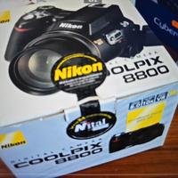 Nikon Coolpix 8800 full da vetrina