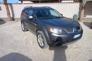 Mitsubishi Outlander 2.0 DI-D Instyle 7 p.ti DPF