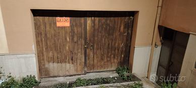 Garage Via Acrone 100 mq. - ingresso condiviso