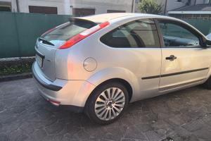 FORD FOCUS  - neopatentati 