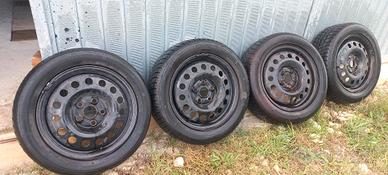 cerchi completo di gomme usate 