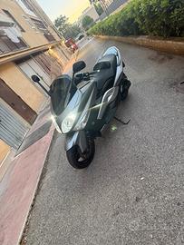 T MAX 500 2010