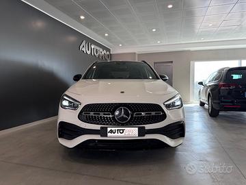 MERCEDES-BENZ GLA 180 Automatic Premium