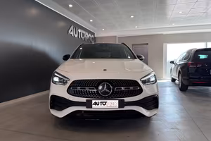 MERCEDES-BENZ GLA 180 Automatic Premium