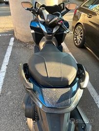 scooter Honda forza 300