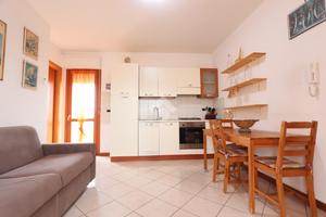 2 LOCALI A ALBA ADRIATICA