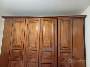 Armadio arte povera legno massello