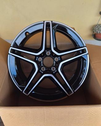 Mercedes Classe Cla AMG Linea 18 " Lega Cerchione