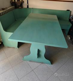 tavolo con panca e tavolino 