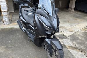 Yamaha XMAX IRON MAX 300