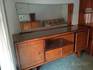 2 mobiletti bassi con specchio