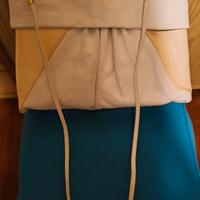 Borsa bianca a spalla e tracolla