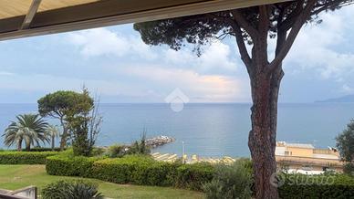 4 LOCALI A LAVAGNA