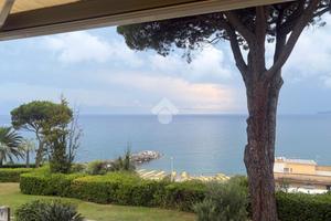 4 LOCALI A LAVAGNA