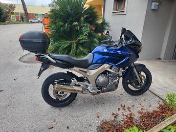 YAMAHA TDM 900