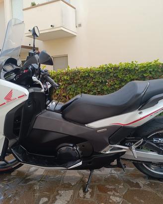 Honda Integra 750