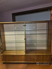 mobile vetrina in legno con 4 ante