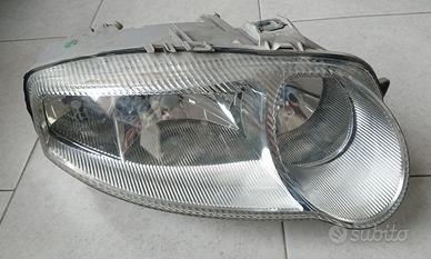 Fanale / faro anteriore per Alfa Romeo 147