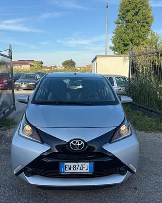 Toyota Aygo 1.0 VVT-i 69 CV 5 porte x-play