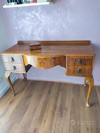 Scrivania in piuma di mogano