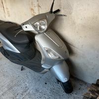 Piaggio Fly 50